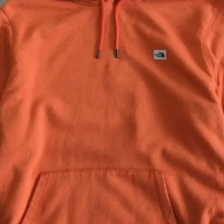 North Face Hoodie (XL)